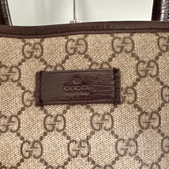 Gucci Canvas Handbag w Authentic Drawstring Dust Bag - Authentic EUC - Picture 2 of 16